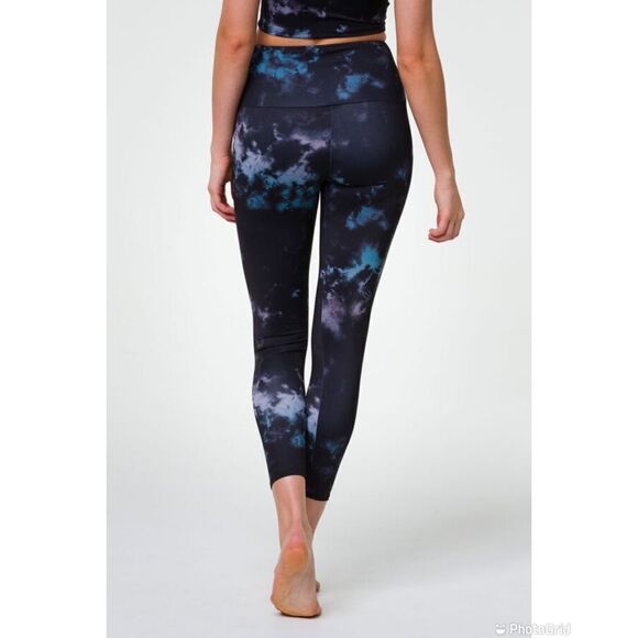 Onzie High Rise Midi Legging - Picture 3 of 10